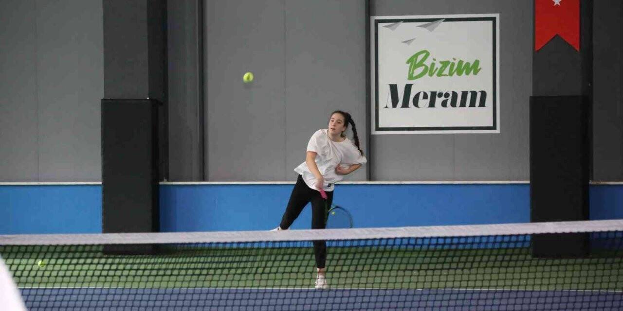 Meram 3. Kort Tenis Turnuvası devam ediyor