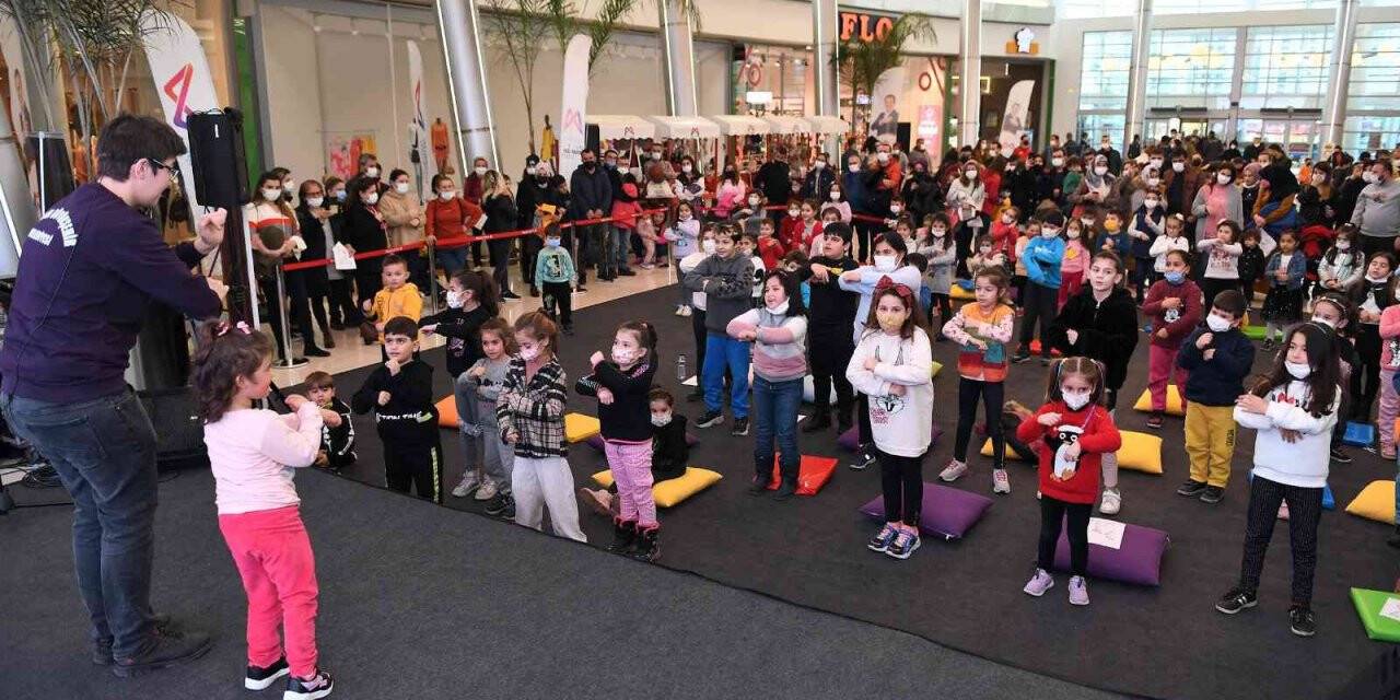 Büyükşehir Belediyesi, çocukları eğlenceyle buluşturdu