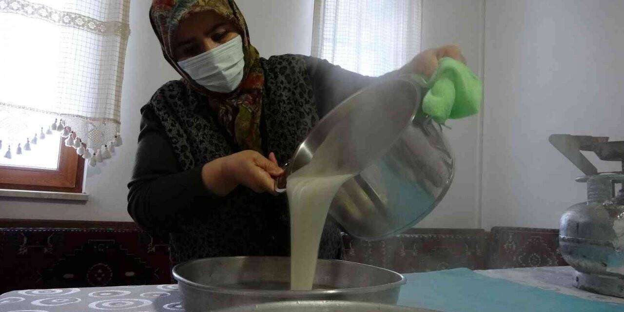 Bu çorba içilmiyor yutuluyor