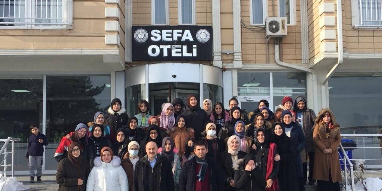 Lise öğrencileri kampta bir araya geldi