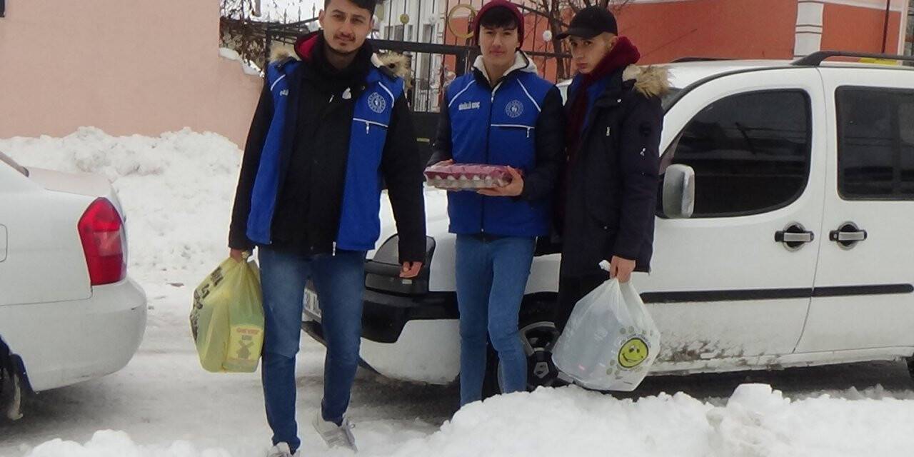 Karapınar Gençlik Merkezi Müdürlüğü faaliyetlerini sürdürüyor