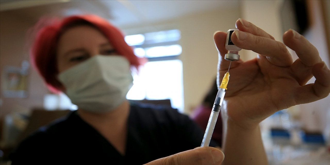 Koronavirüs Bilim Kurulu Üyesi Şener'den Kovid-19 aşısı çağrısı
