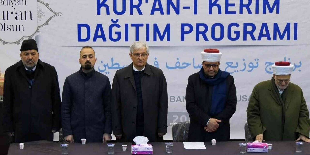 Batı Şeria’da Türk Diyanet Vakfı desteğiyle 30 bin Kur’an-ı Kerim dağıtıldı