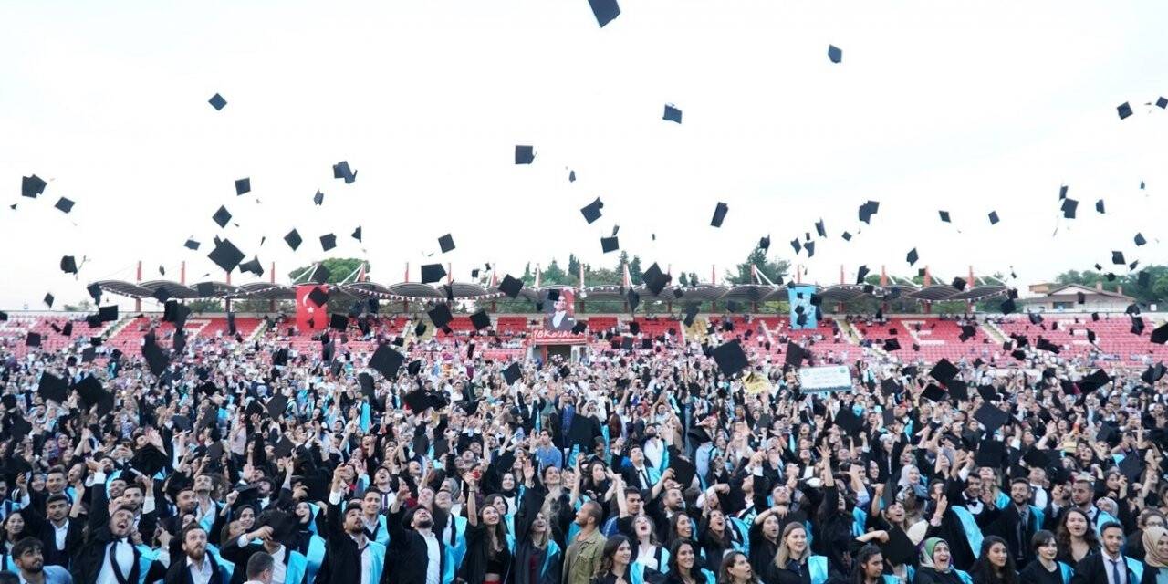 BAÜN, mezunlarının istihdamına da destek veriyor