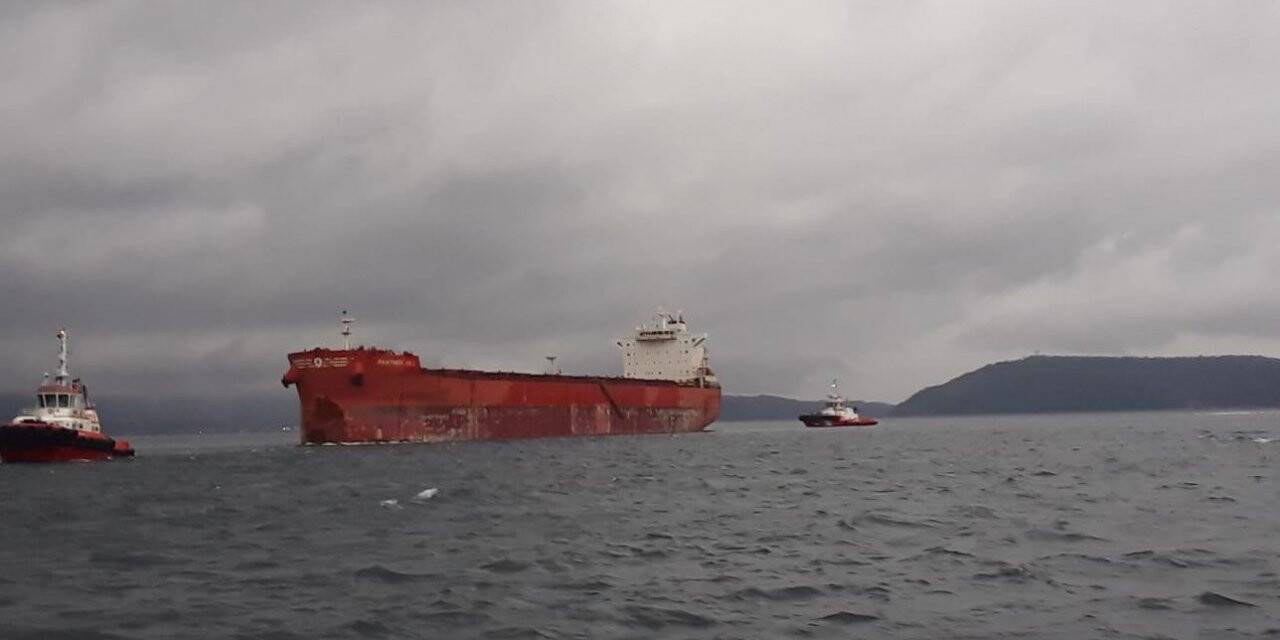 Çanakkale Boğazı açıklarında gemi arızası