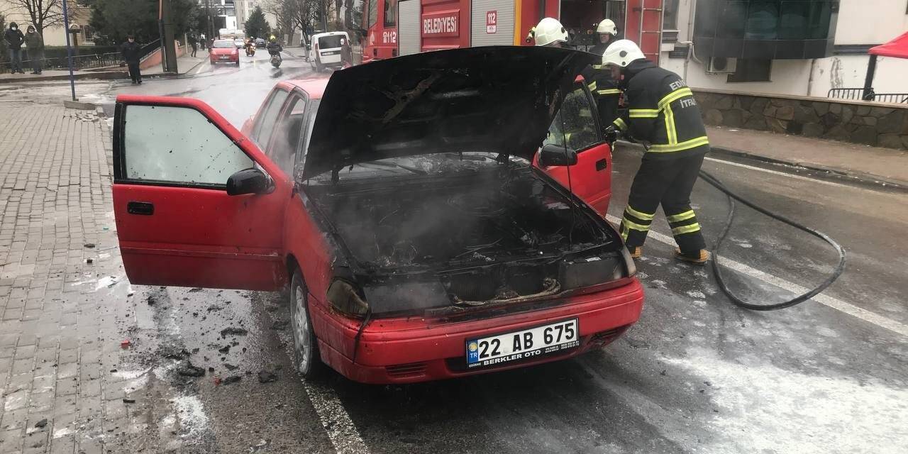 LPG’si biten otomobilini benzine aldığı esnada alevler yükseldi