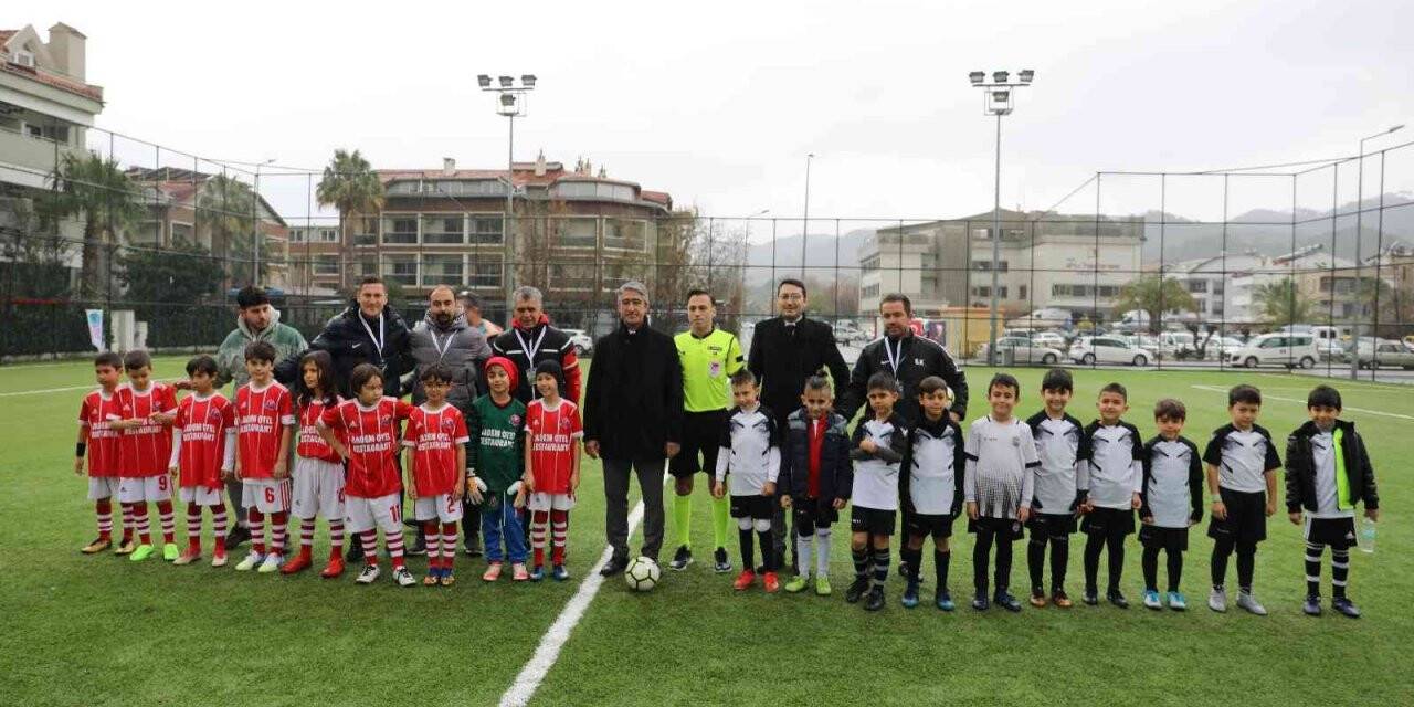 Minik futbolcular Marmaris’te