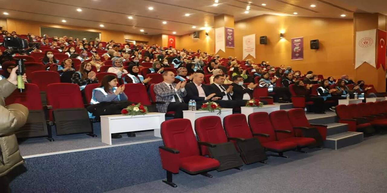 "Gönüllülük Kampı" devam ediyor