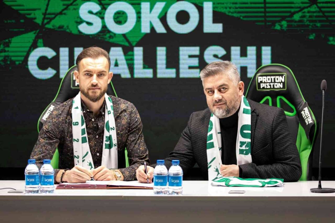 Konyaspor, Cikalleshi ile sözleşme yeniledi