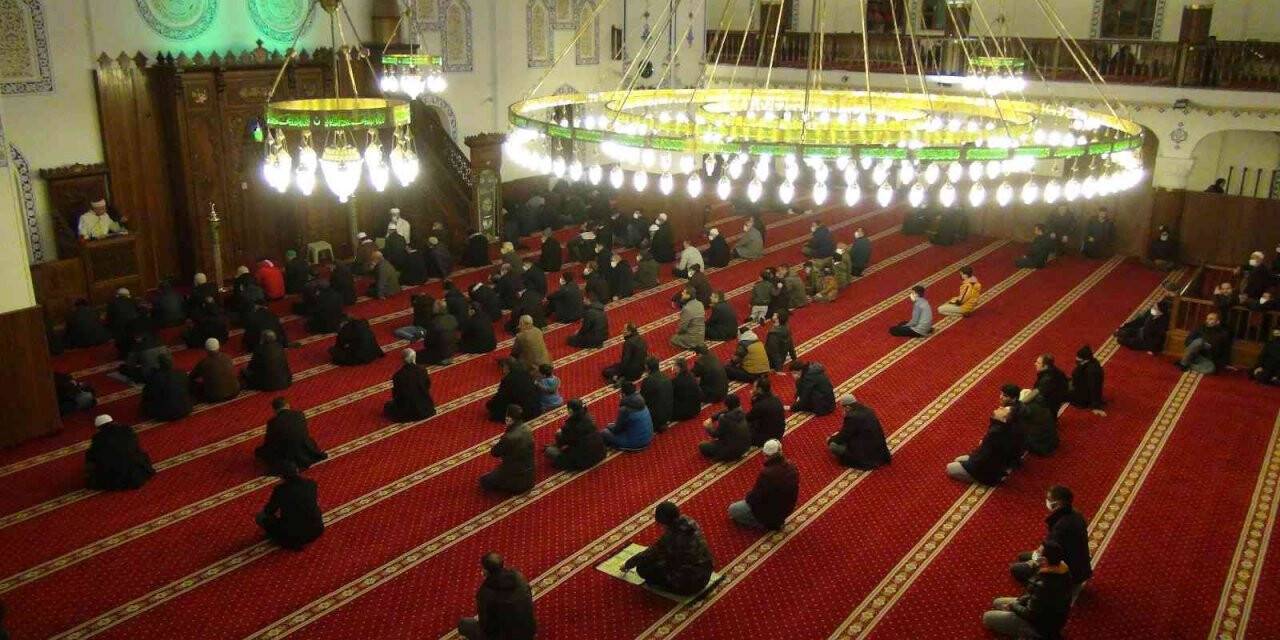 Van’da Regaip Kandili idrak edildi