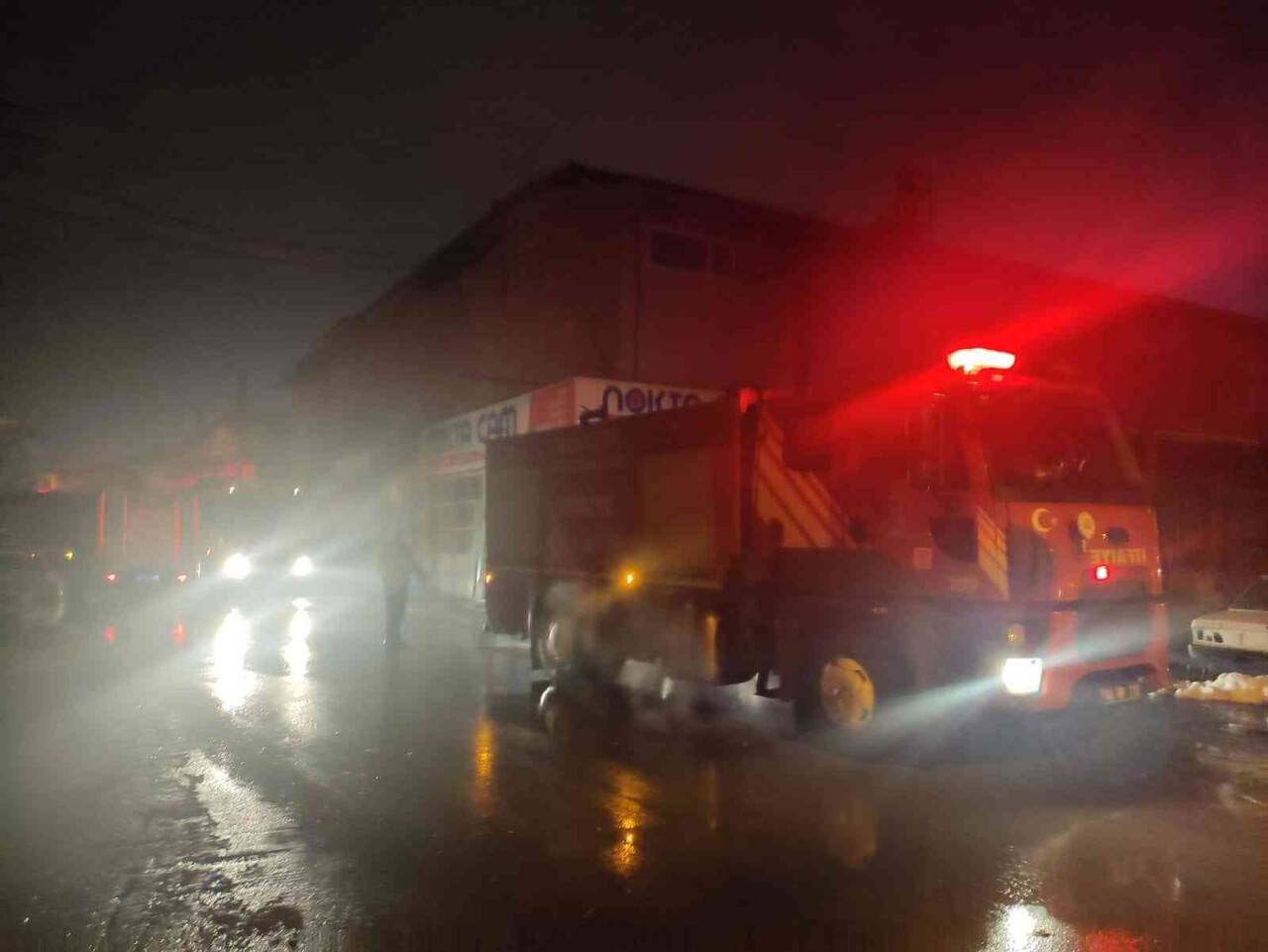 Malatya’da mobilya dükkanında yangın