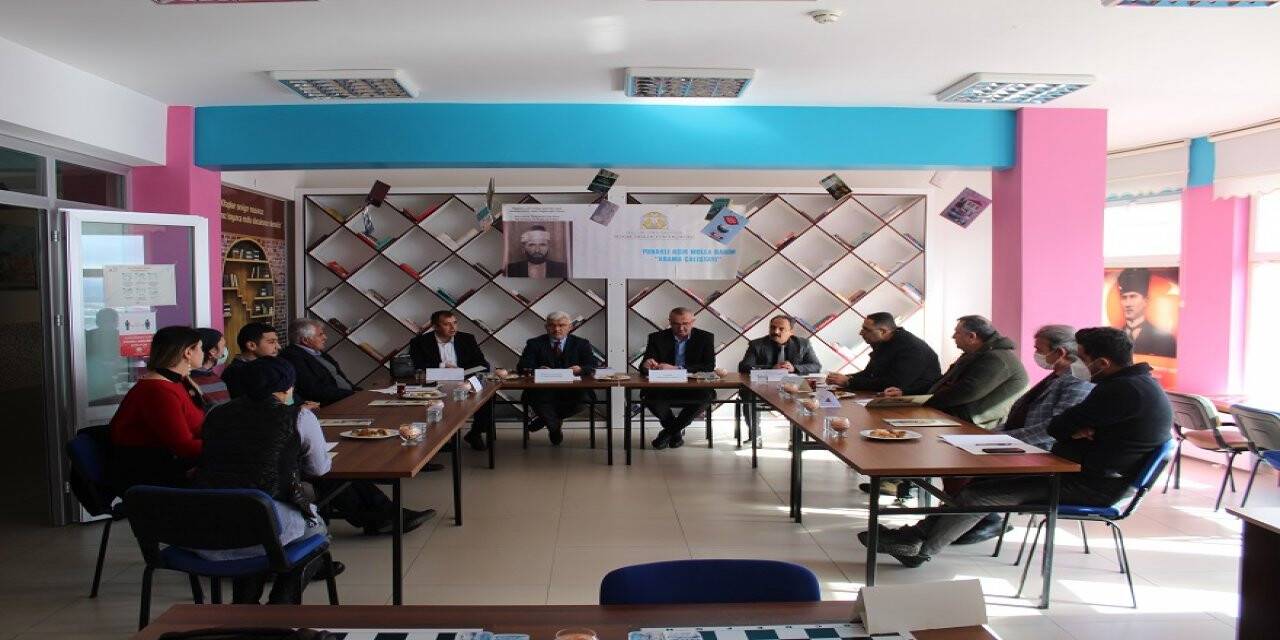 Yunak Meslek Yüksekokulu Danışma Kurulu ilk toplantısını yaptı