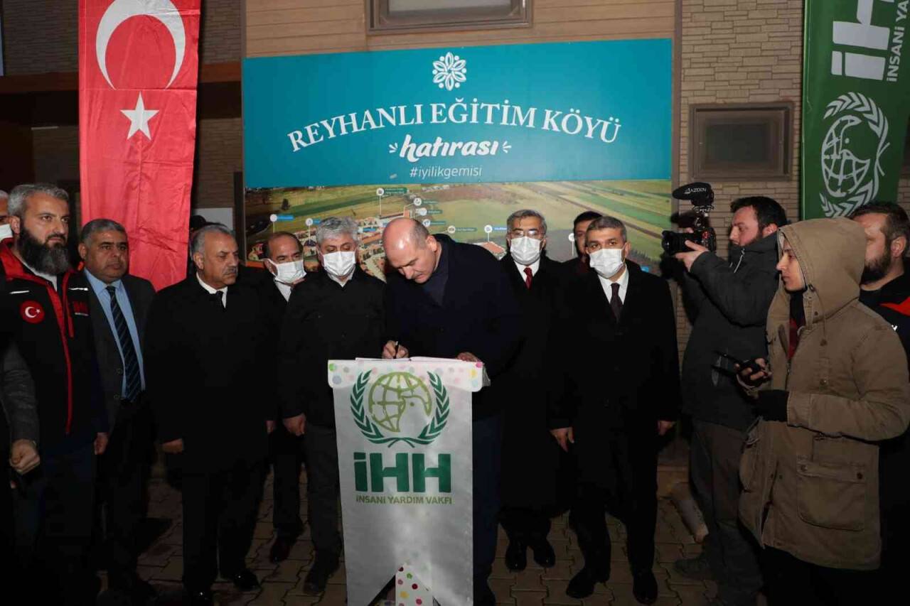 İçişleri Bakanı Soylu, çocuklarla buluştu