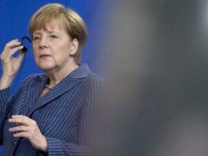 Vekil Joker Hakkı Olarak Merkel'i Aradı