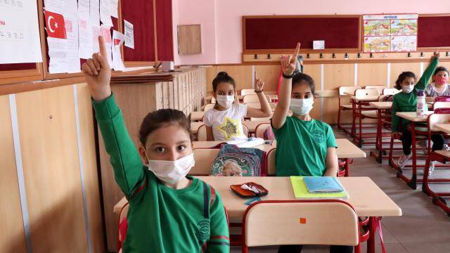 Yarıyıl tatili sona eriyor: İlk ders zili yarın çalacak