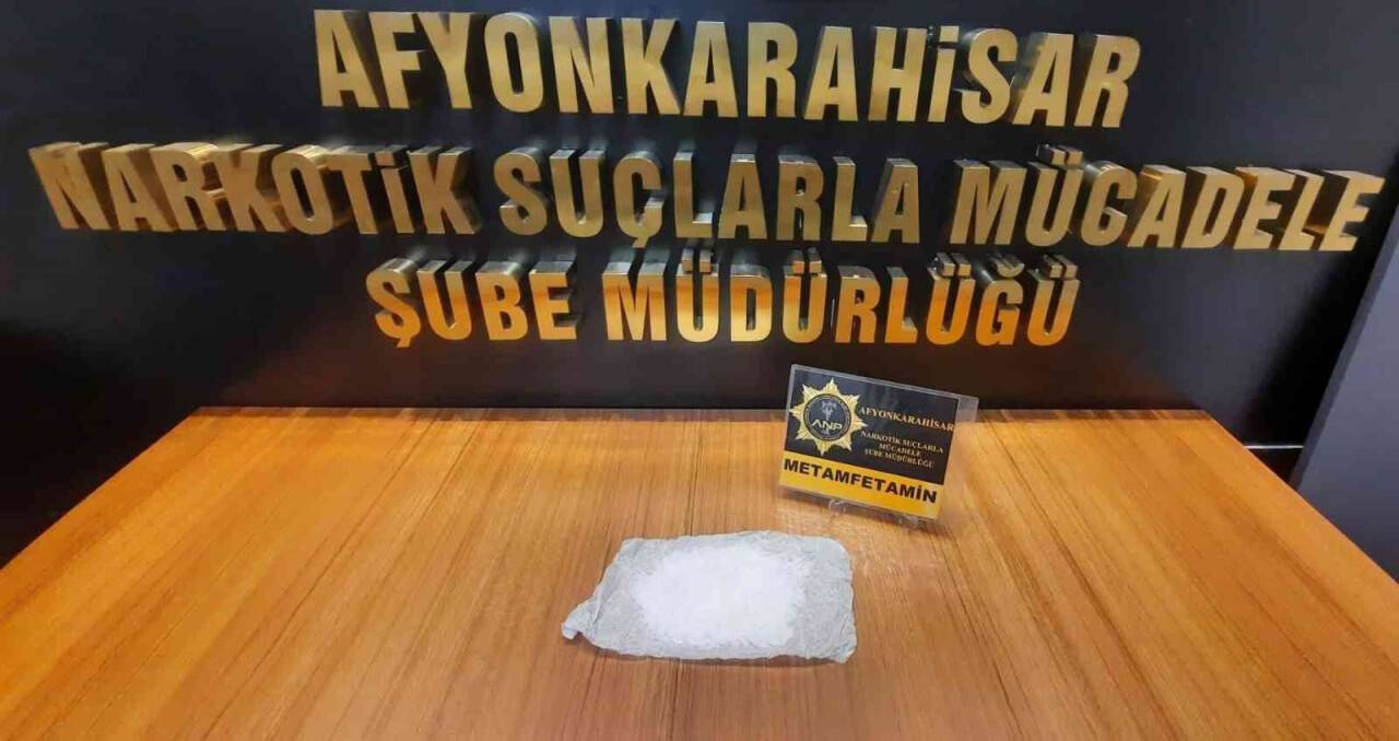 Yol uygulamasında uyuşturucuyla yakalandılar