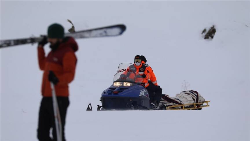 JAK timleri Hesarek Kayak Merkezi'nde huzur ve güvenliği sağlıyor