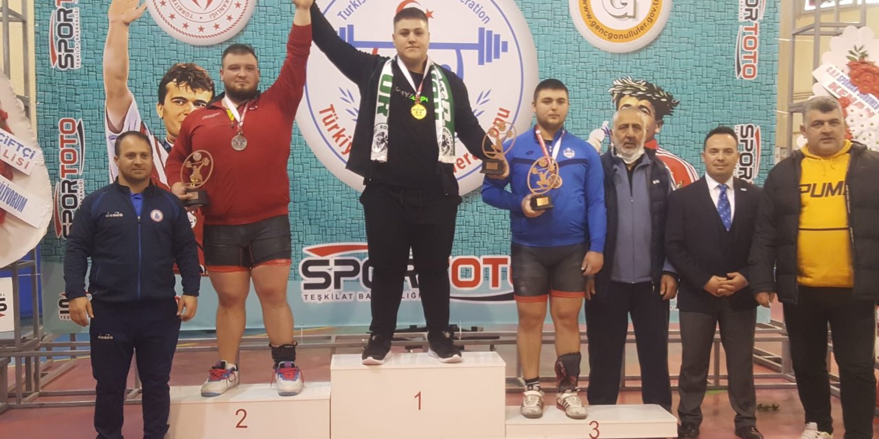 Konyasporlu halterci Türkiye şampiyonu