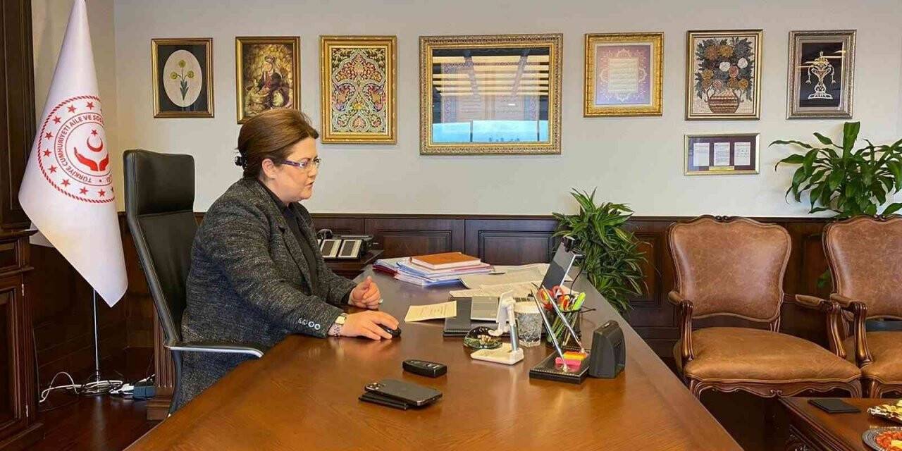 Bakan Yanık, engellilerle ilgili eğitim çalıştayında konuştu!