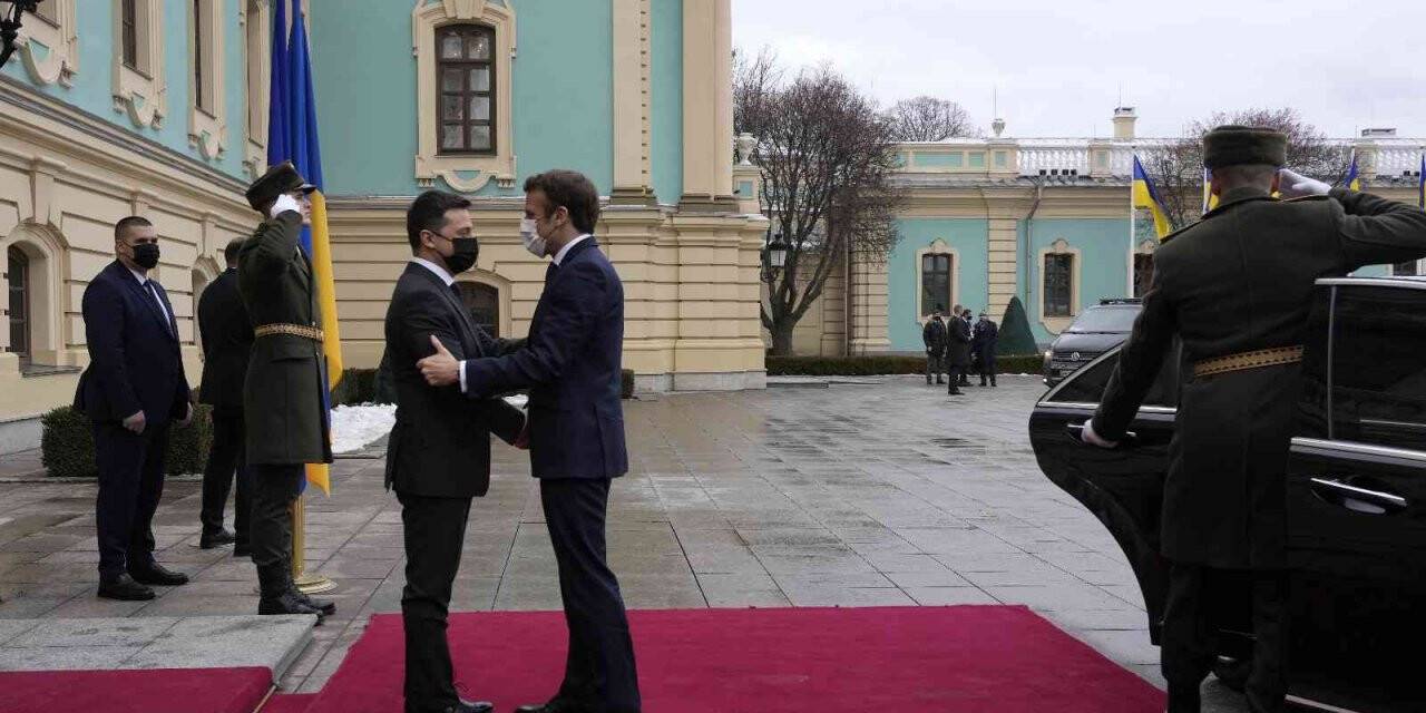 Macron-Zelenskiy ile bir araya geldi