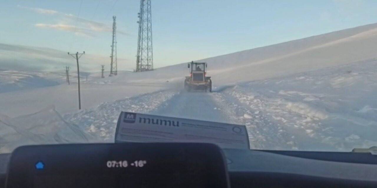 25 kilometrelik yolu 5 saatte aşıp hastaya ulaştılar