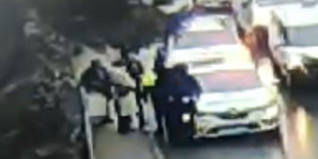 Etiler’de hareketli anlar, polis, yaşlıları 1 milyon lira dolandıran şahsı suçüstü yakaladı