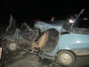 ÇAYCUMA’DA TRAFİK KAZASI: 2 ÖLÜ, 1 YARALI