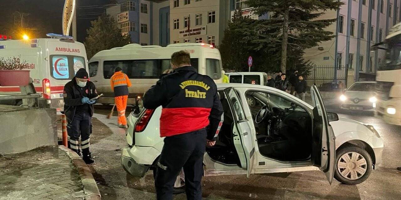 Afyonkarahisar’da trafik kazası: 3 yaralı
