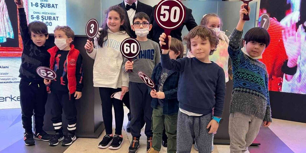 ’Çocuklara Özel Müzayede’ etkinliği düzenlendi