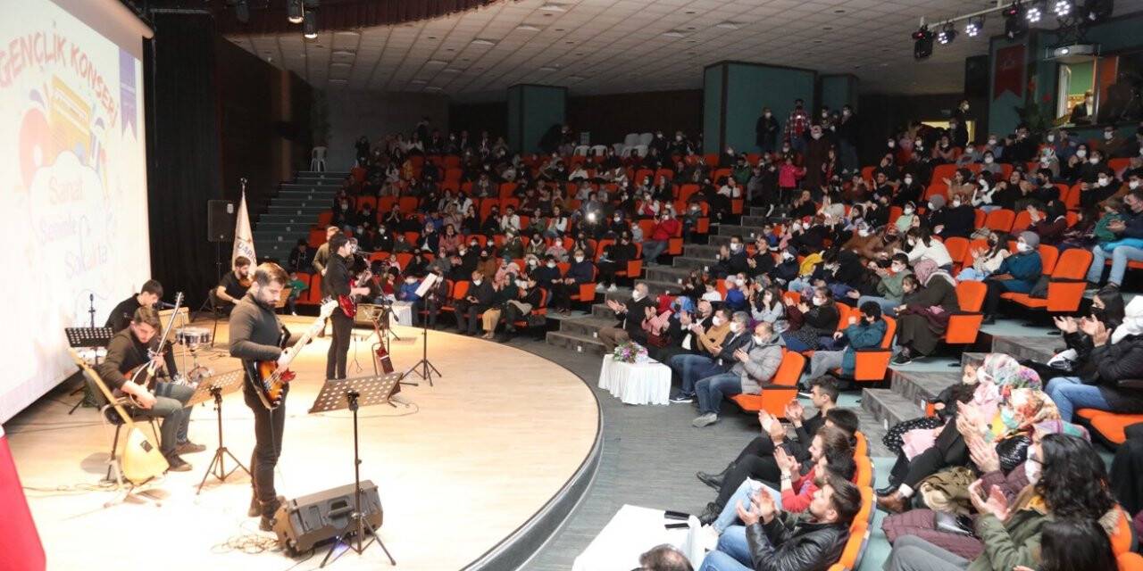 Darıca’da Gençlik Konseri düzenlendi