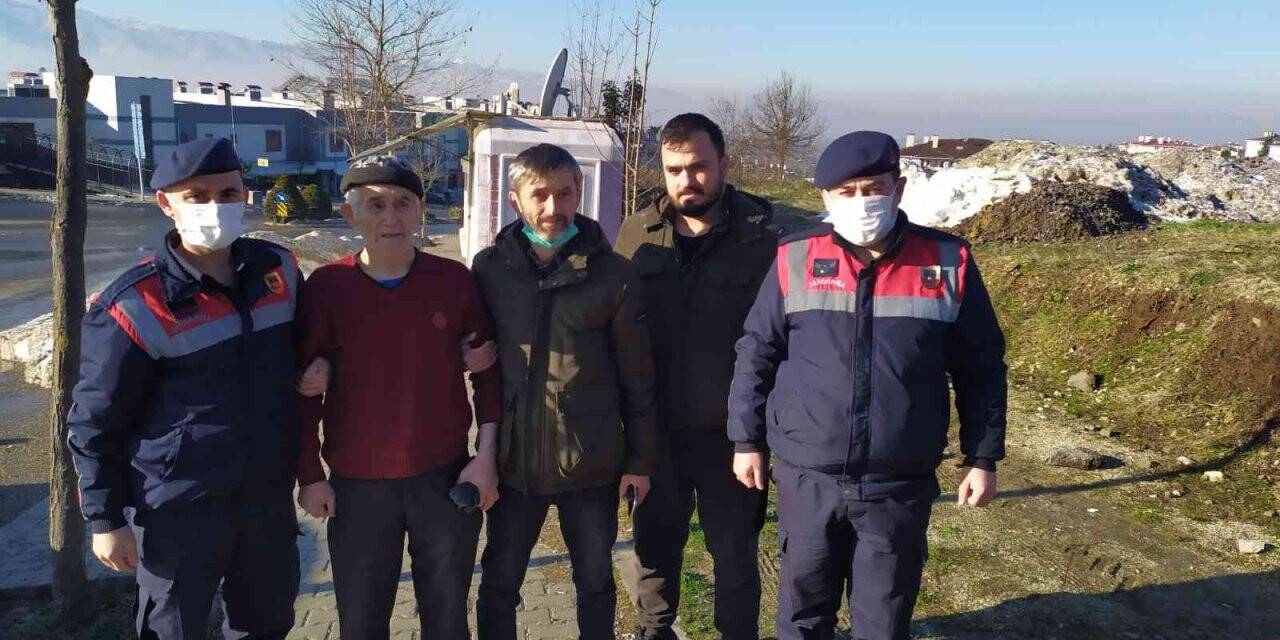 81 yaşındaki Alzheimer hastası yaşlı adamı jandarma ekipleri buldu