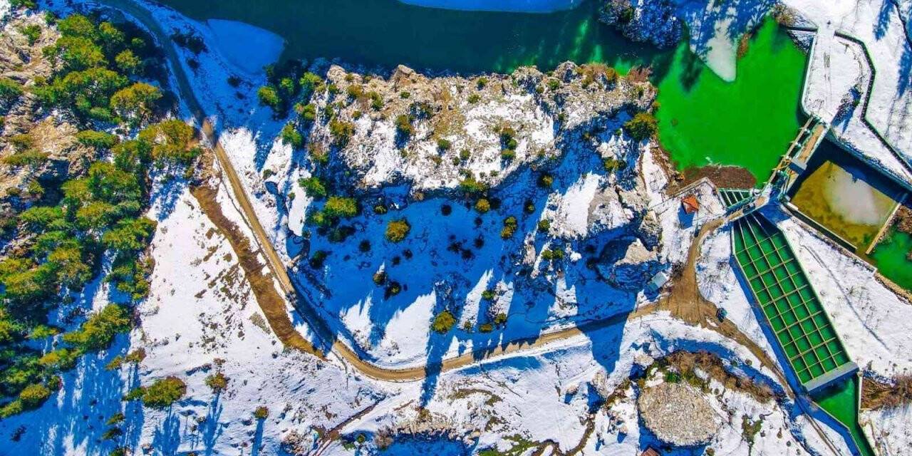 Kargaçayırı Gölü’nde kartpostallık manzara