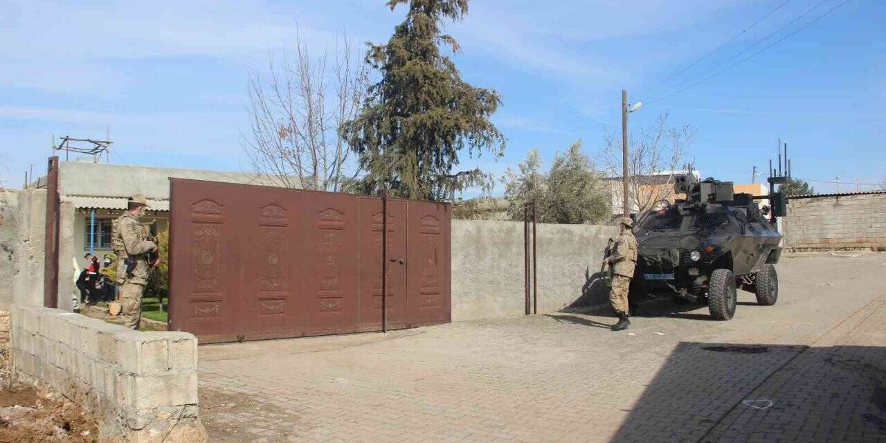 Miras kavgasında kız kardeşi ile eniştesini öldürdü