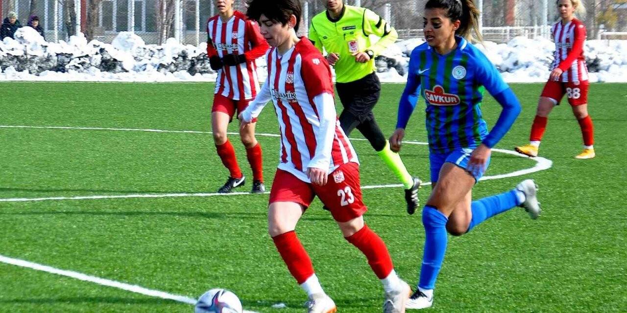 Turkcell Kadın Futbol Süper Ligi: Sivasspor: 1 - Çaykur Rizespor: 1