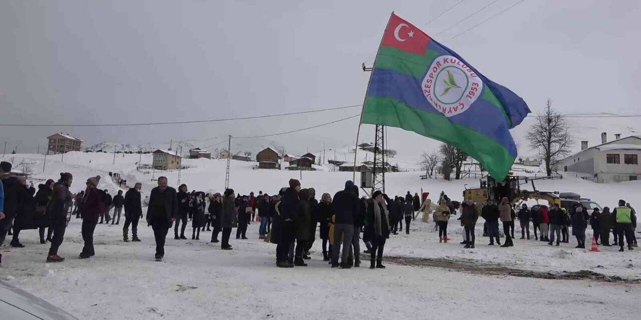 Lazboard’lar ile kar üstünde kaydılar