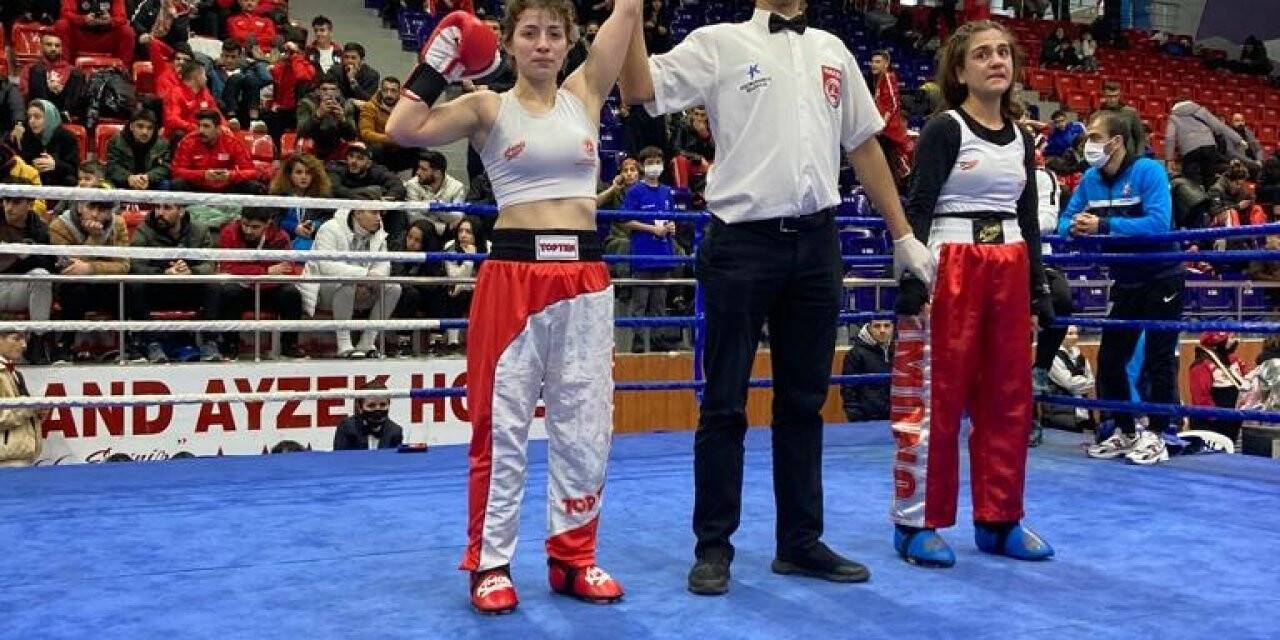 Türkiye Kick Boks Turnuvasında Balıkesir Fırtınası