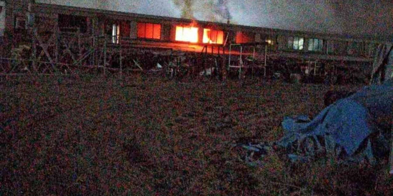 Tosya’da marangoz atölyesi alev alev yandı