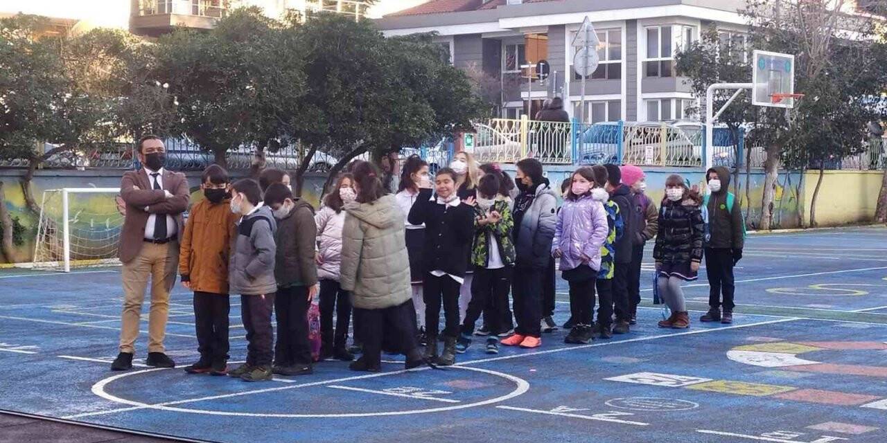 İstanbul’da öğrenciler ders başı yaptı