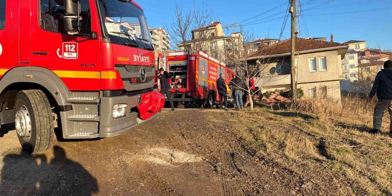 Odunlukta çıkan yangın paniğe sebep oldu