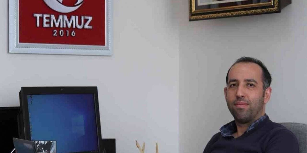 Doç. Dr. Palabıyık: “Özellikle Cumhurbaşkanı Erdoğan usta bir siyasetçi olarak gençleri oldukça etkileyen isimlerin başında geliyor