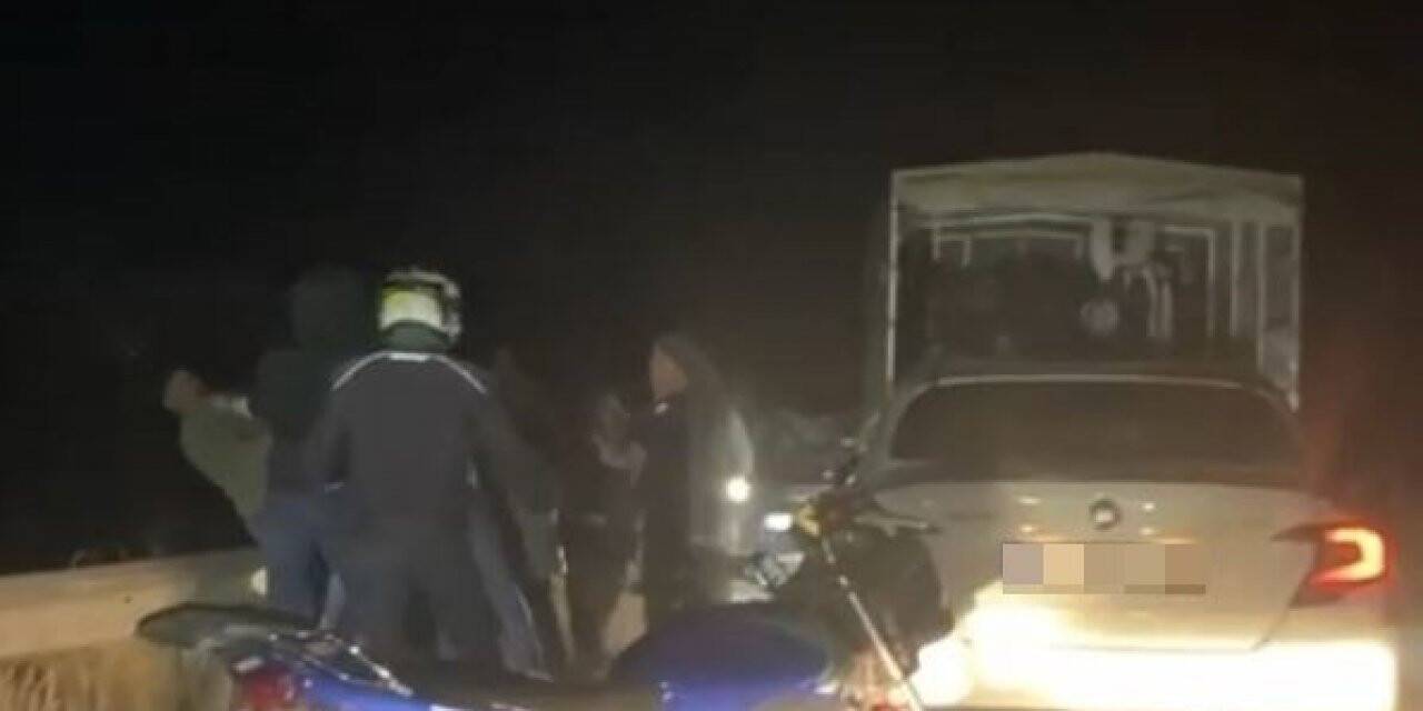 Antalya’da su kanalına adam atma kavgası