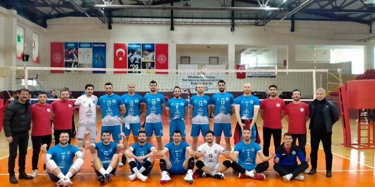 Develi Belediyespor zirve takibini sürdürüyor