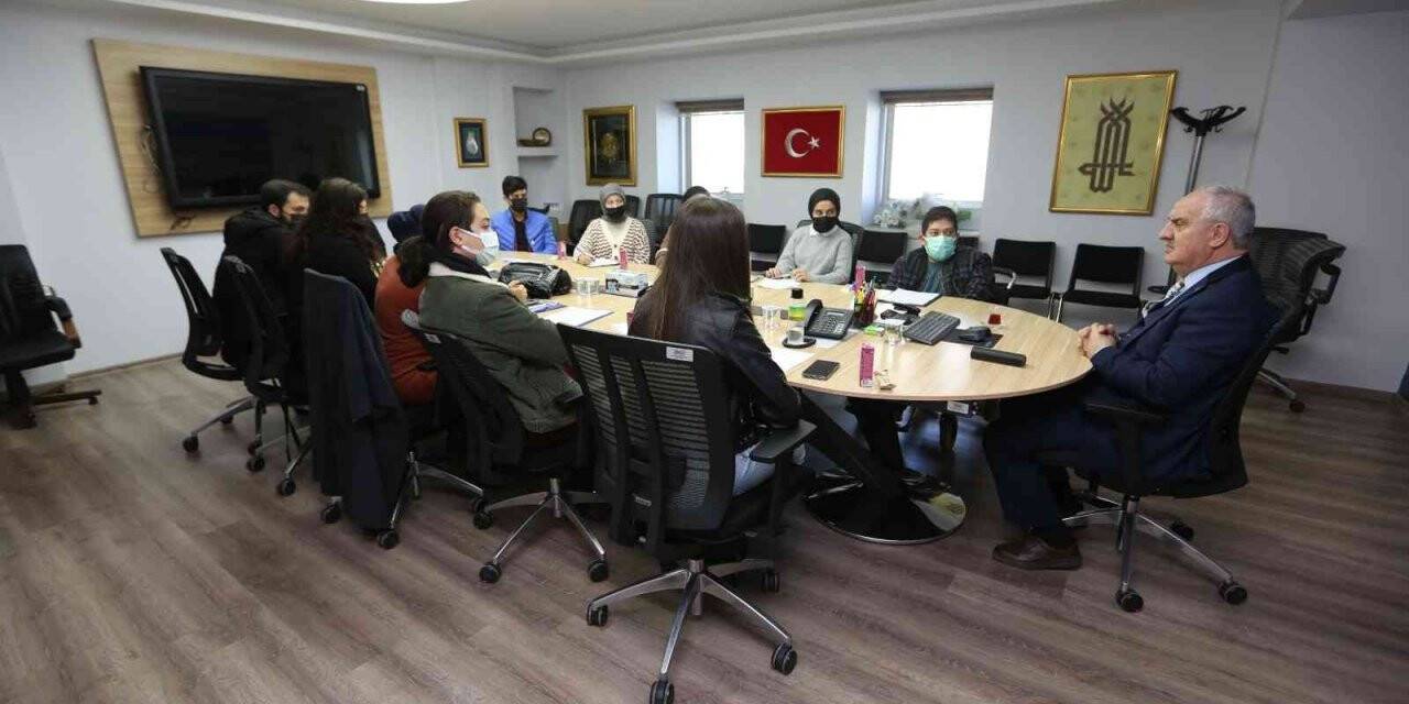 Başkan Aygün, Gazete Kulübü öğrencileri ile buluştu