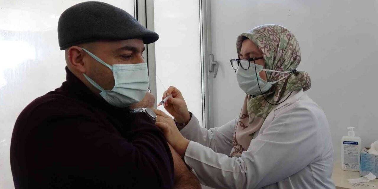 Turkovac güven verdi, ilk kez aşı oldular