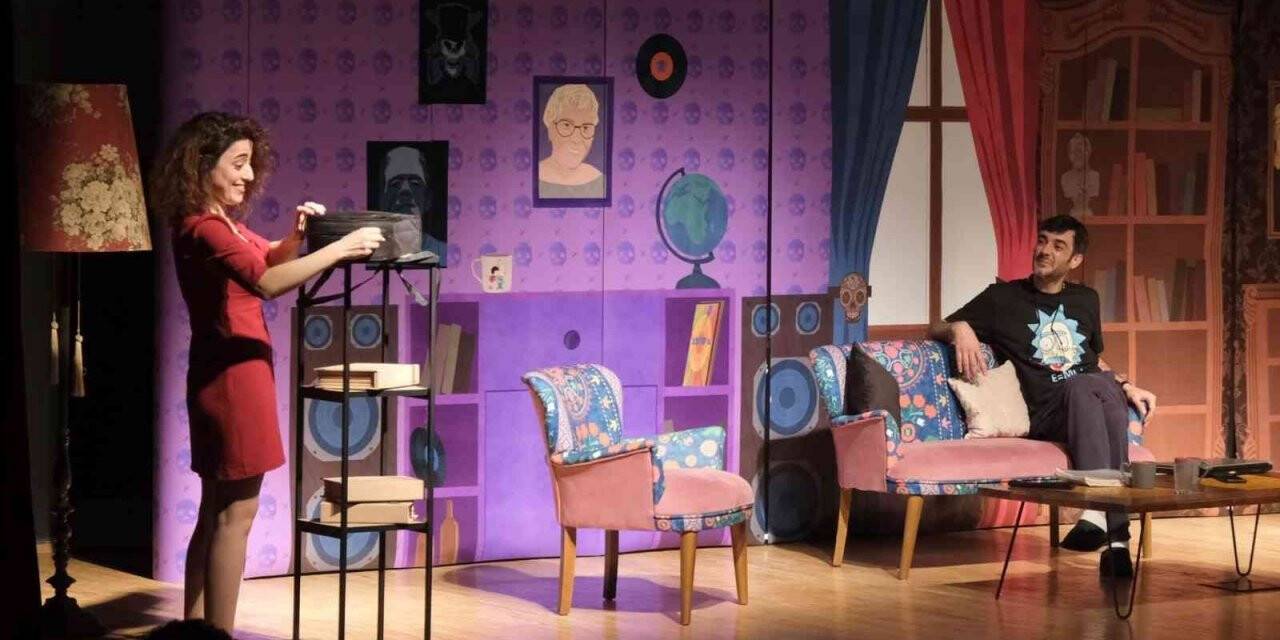 Didimliler hafta sonu tiyatroya doydu