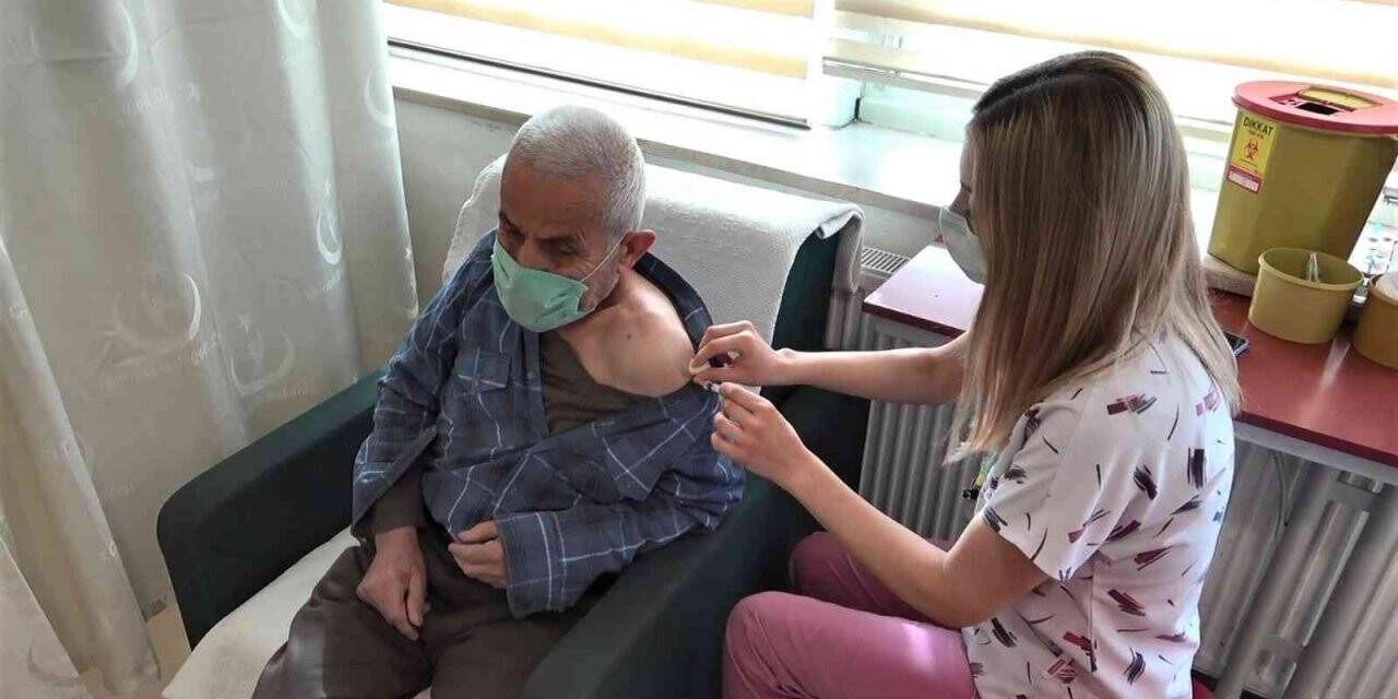 Yerli aşı Turkovac Karabük’te uygulanmaya başladı