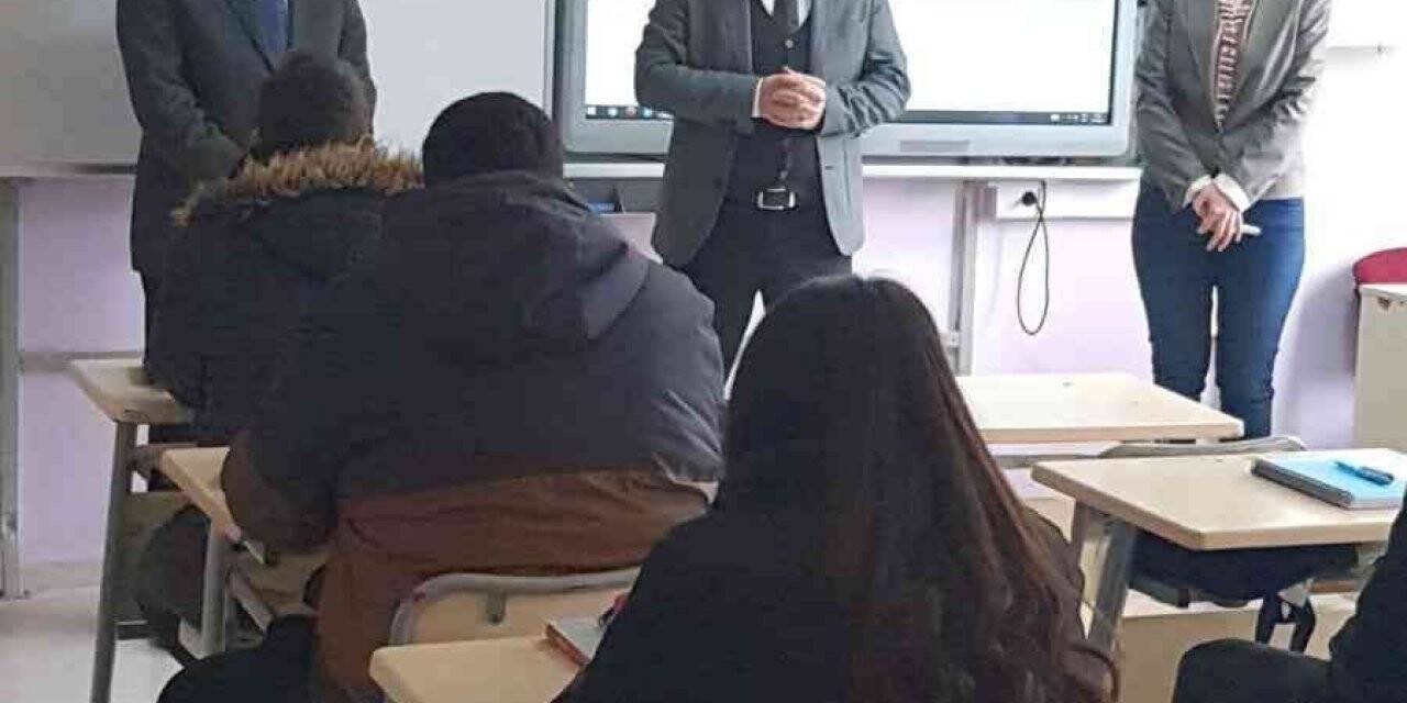 Edremit’te yarıyıl tatilinin ardından okullar açıldı