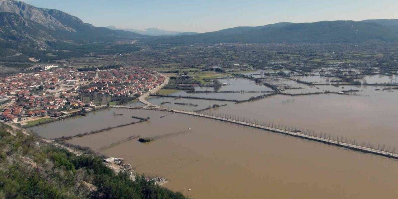 Burası ne deniz, ne göl, tütün tarlası