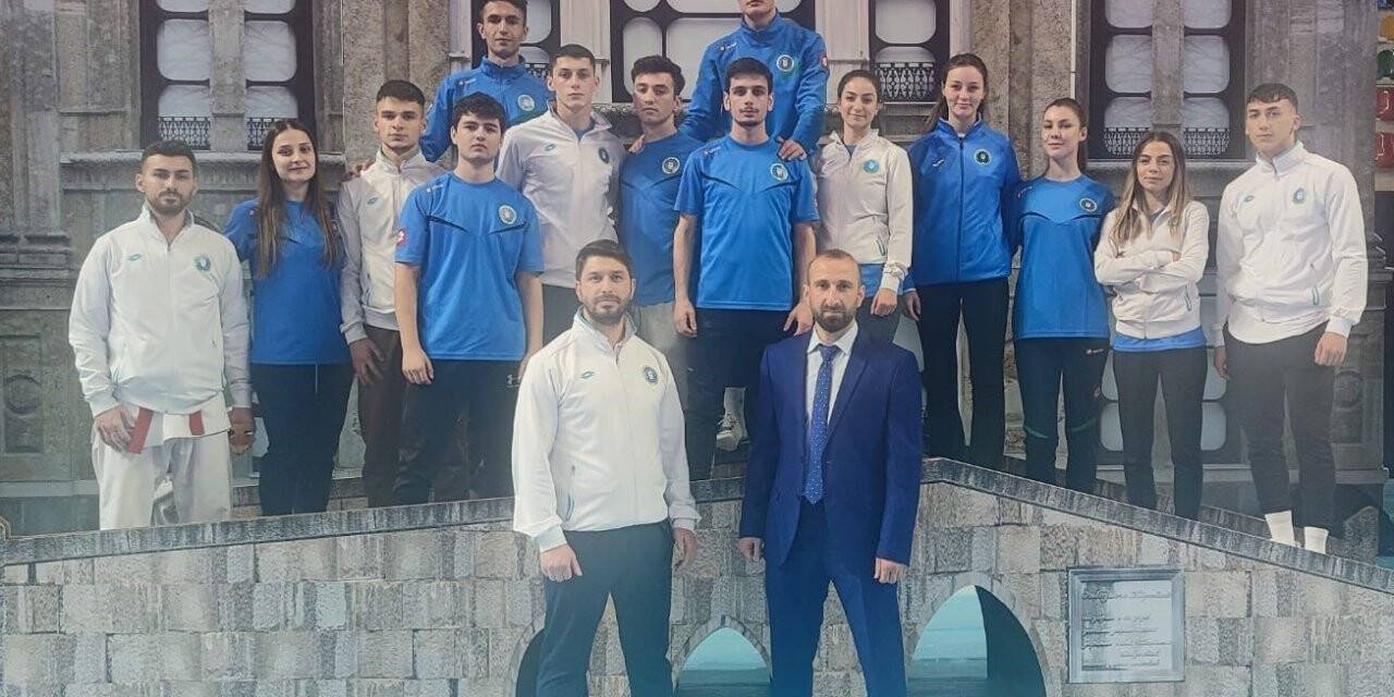 Bursa Büyükşehir Belediyesporlu karateciler kürsüyü es geçmedi