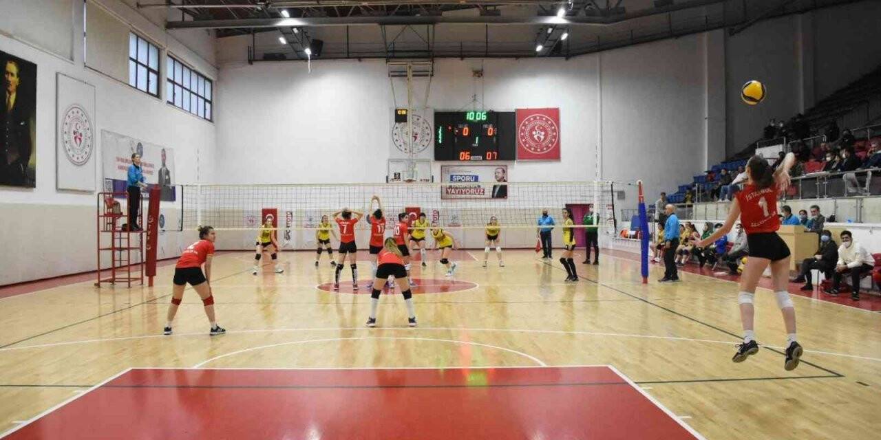 İşitme Engelliler Kadınlar Voleybol Şampiyonası Karabük’te başladı
